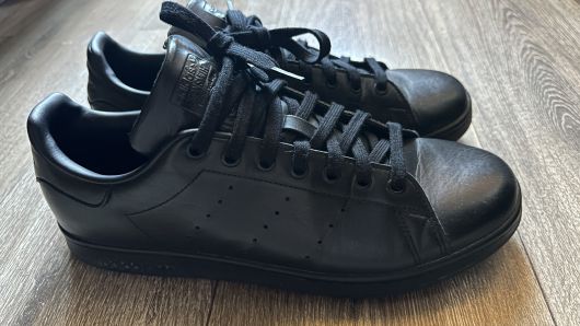 Adidas Stan Smith у кольорі чорний шкіра 1