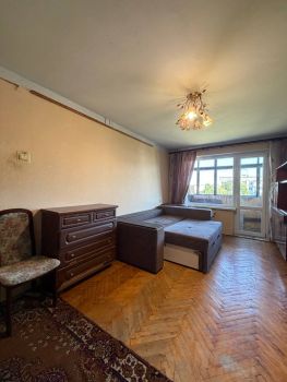 1-кімнатна квартира, вул.Молодіжна 1