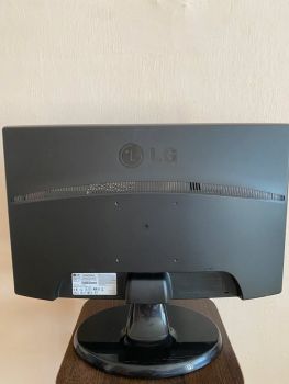 Монітор LG Electronics W2243S 4