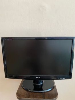 Монітор LG Electronics W2243S 2