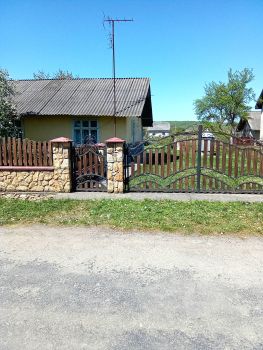 Жилий будинок, Центр села Студінка 1