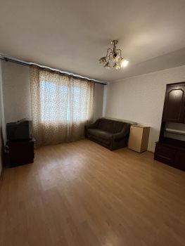 Здається однокімнатна квартира 6