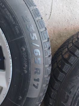 Резина з дисками BMW 235/65/ r17 2