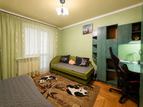 3-кімнатна квартира, вул.Винниченка 4