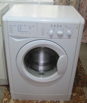 Пральна машинка Indesit. 1
