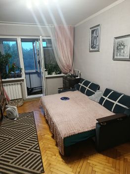 1-кімнатна квартира, вул.Коновальця 6