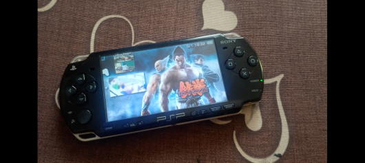 Sony PSP 2000 (PSP-2001) + комплект ігор, адаптер 2