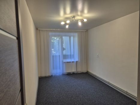 2-кімнатна квартира, вул.Героїв України 6