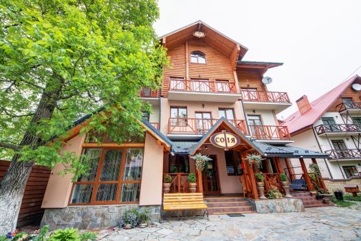 Адміністратор готелю в центрі Яремчі 1