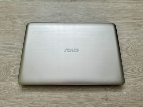 Ноутбук ASUS X556UAK 15.6
