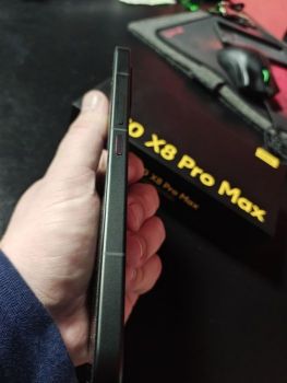 Poco X8 Pro Max, оригінал 1
