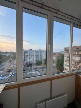 3-кімнатна квартира, вул. Грушевського, 99 1