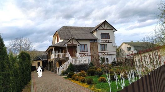 Будинок, передмістя Калуш, берег р.Лімниця 2