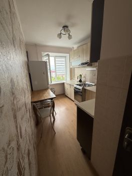 1-кімнатна квартира, вул.Б.Хмельницького 2