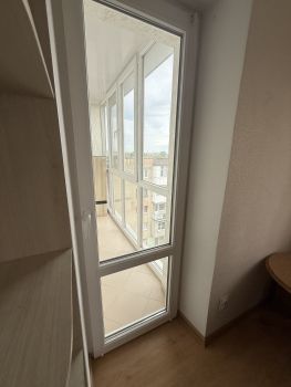 1-кімнатна квартира, вул.Б.Хмельницького 4