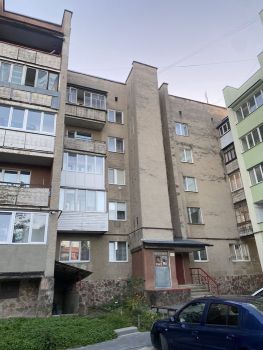 3-кімнатна квартира, м. Долина, вул. Хмельницького, 15 1