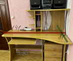 Комп’ютерний стіл 4