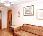 2-кімнатна квартира, вул.Героїв України 4