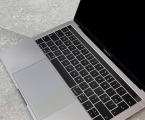MacBook Pro 13 1
