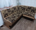 Кухонний куток розміром1,5м ×1,2м ,та стіл. 1