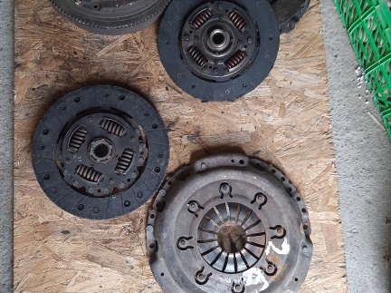 Щеплення 2.3 д опель омега А