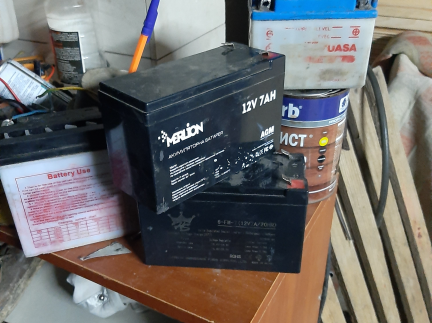 Акамулятор є різн і