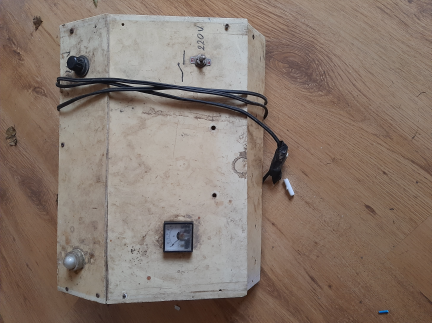 Зарядне автомобільне