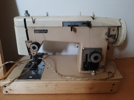 Швейна машина