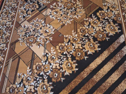 Килим   коричневий