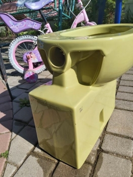 Умивальник з біде і унітаз