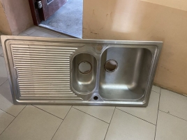 Кухонна мийка з нержавійки
