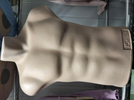 Манекен для одягу