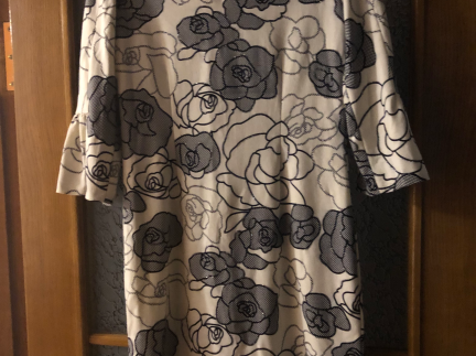 Віддам  жіночий одяг 38р