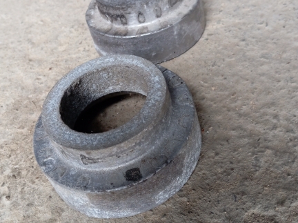 Підставки під пружини Golf