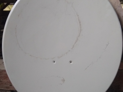 Супутникова тарілка