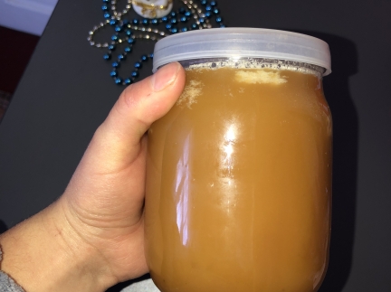 Мед з своєї пасіки