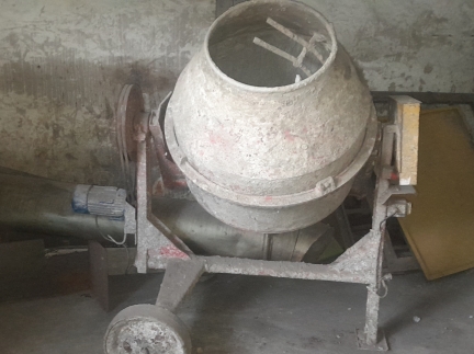 Велика бетономішалка