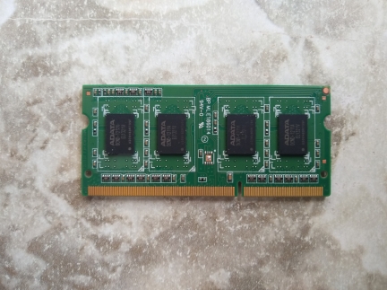 Оперативка до ноутбука