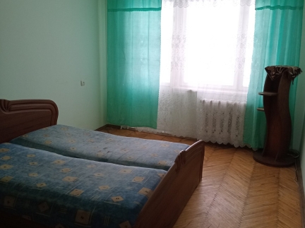 Здається двокімнатна квартира по вул. Литвина