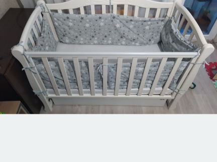 Дитяче ліжечко