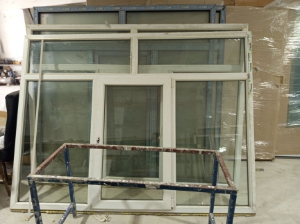 Балконна рама б/в