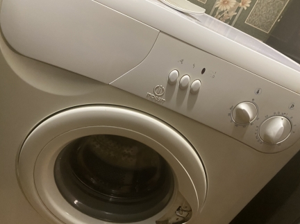 Пральна машинка Індезіт б/в