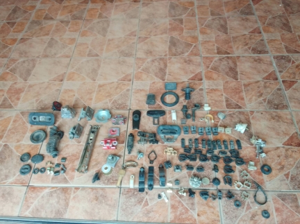 Продам різні запчастини