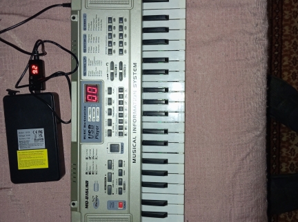 Піаніно електричне