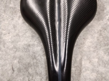 Вело сідло Giant оригінал перфороване