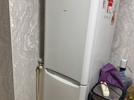 Холодильник INDESIT