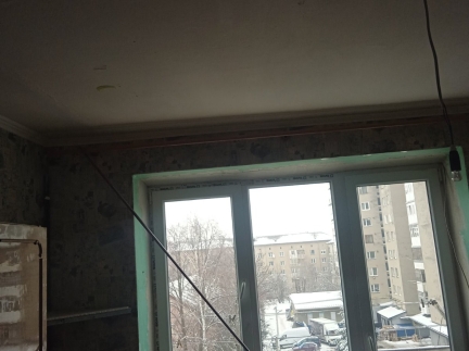 Здається квартира в центрі однокімнатна 5-ий повер