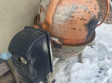 Робоча бетономішалка