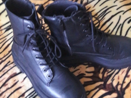 Жіноче взуття 37