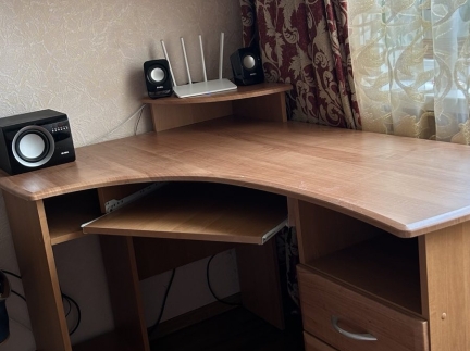 Письмовий стіл